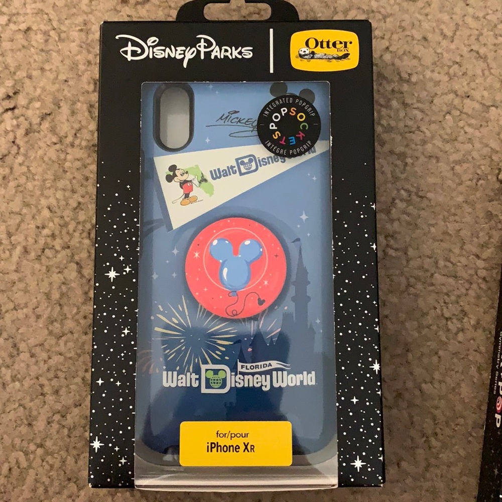 WDW pop socket case! Gorgeous!!!